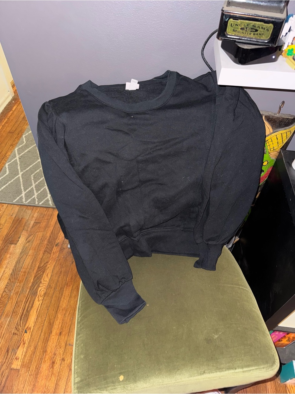 A New Day cropped black crewneck